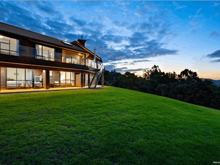 For Legal Help, Look For A Warkworth Property Lawyer